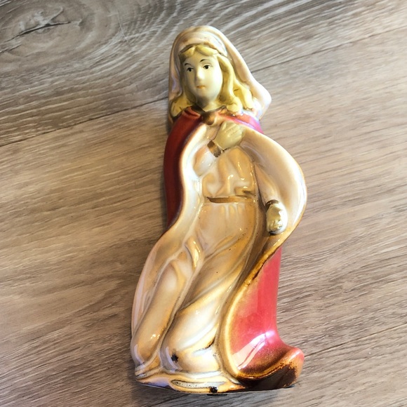 Greenbriar International Mary Figurine - Picture 5 of 5